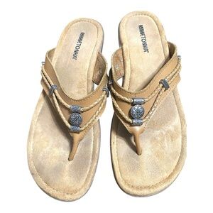 Minnetonka Tan Women's Sandals 11 M